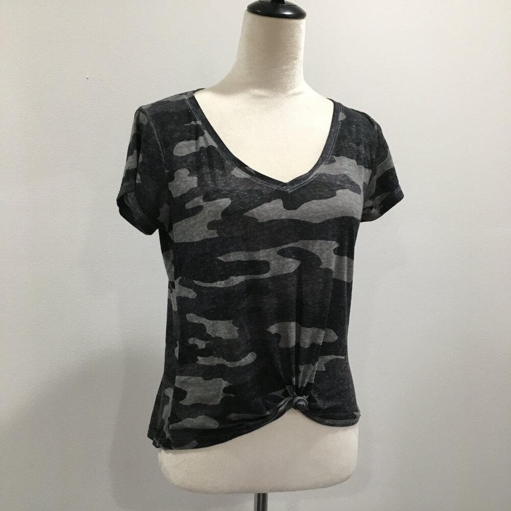 LUCKY BRAND Gray Black Camo Pint Knot Front V Neck Short Sleeve Tee Shirt